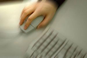 キャンプ愛好家必見！静音で燃料不要なポータブル電源の魅力と選び方